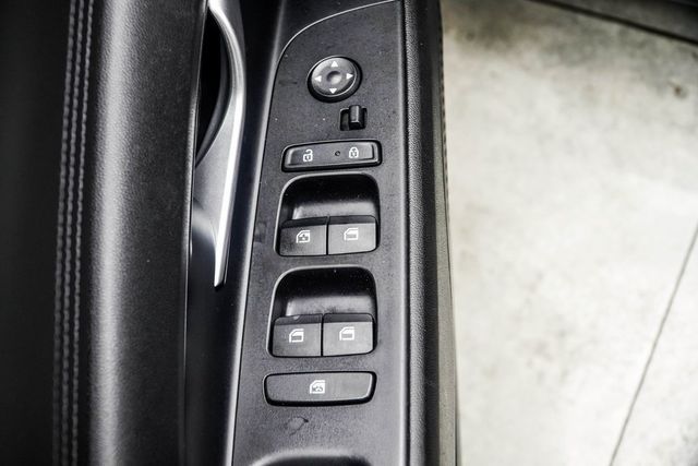 2022 Hyundai Elantra Limited IVT - 22961095 - 31