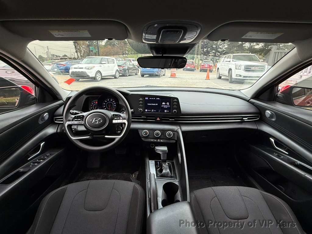 2022 Hyundai Elantra SE IVT - 23005802 - 12