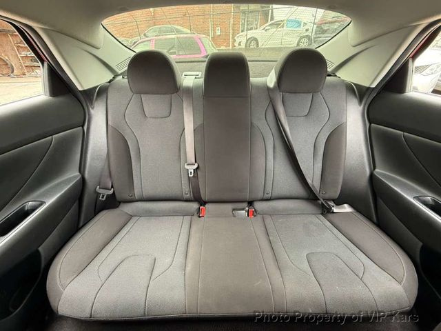 2022 Hyundai Elantra SE IVT - 23005802 - 17