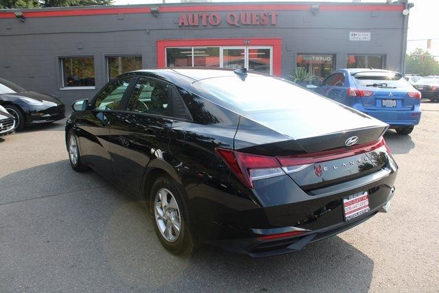 2022 Hyundai Elantra SE photo 4
