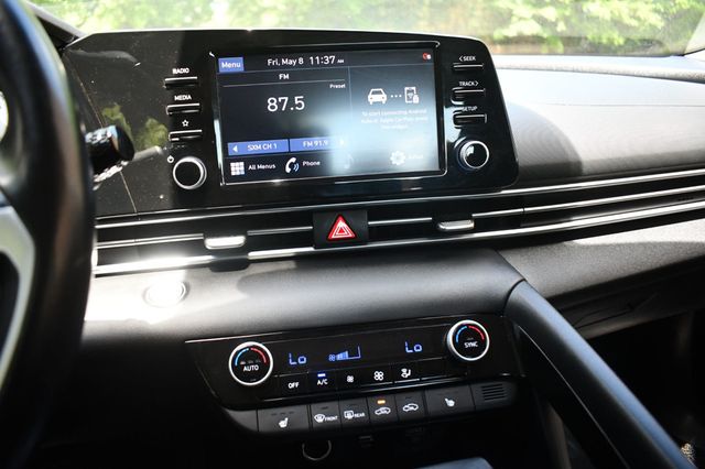 2022 Hyundai Elantra SEL IVT - 23006200 - 21