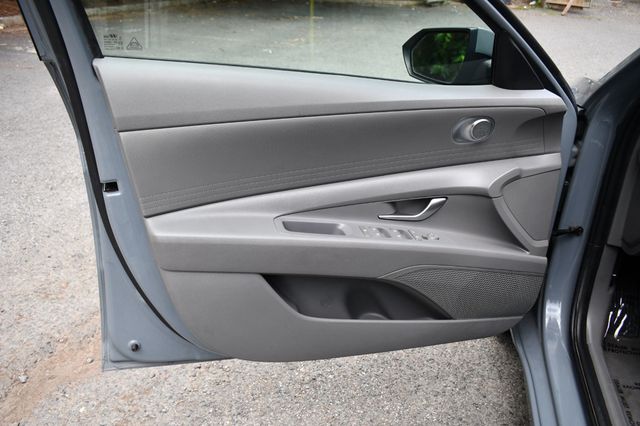 2022 Hyundai Elantra SEL IVT - 23042005 - 10