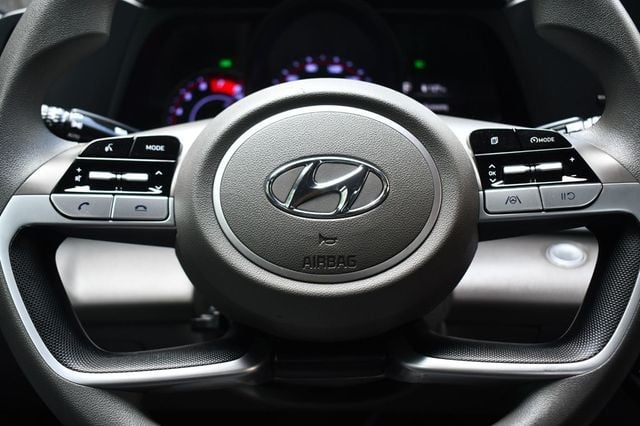 2022 Hyundai Elantra SEL IVT - 23042005 - 16