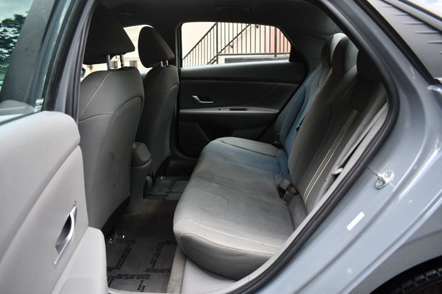 2022 Hyundai Elantra SEL IVT - 23042005 - 27
