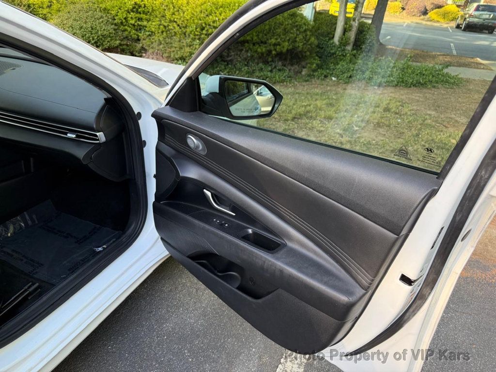 2022 Hyundai Elantra SEL IVT - 23013026 - 8