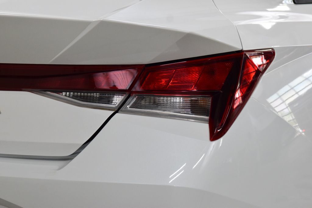 2022 Hyundai Elantra SEL IVT - 23009910 - 15
