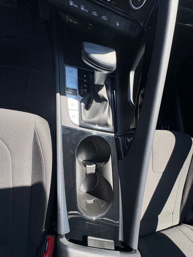 2022 Hyundai Elantra SEL IVT - 23009910 - 22