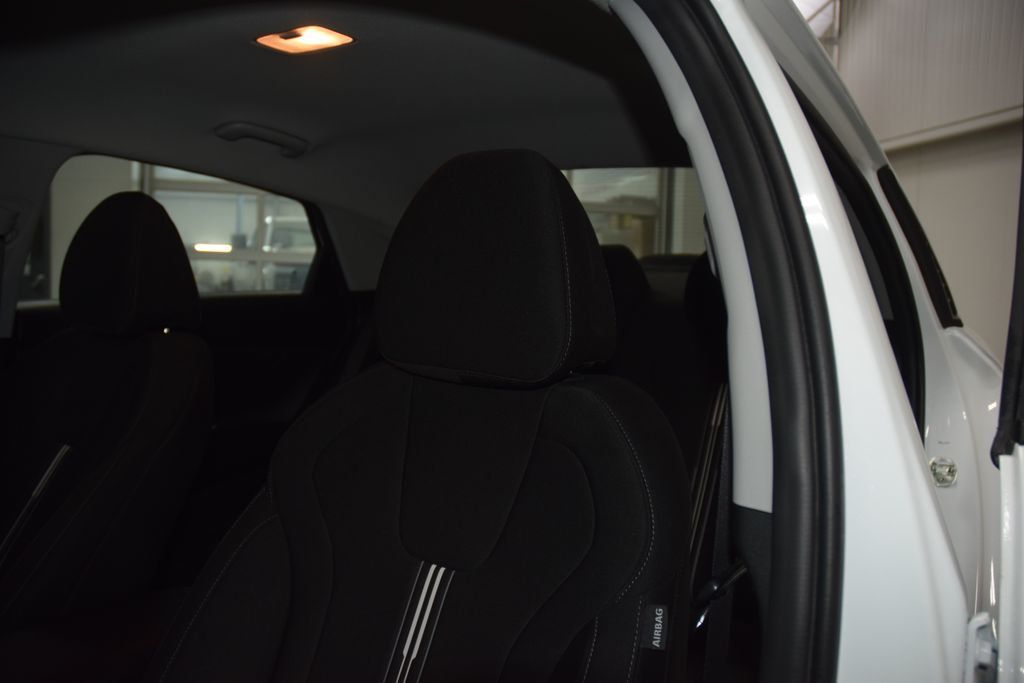 2022 Hyundai Elantra SEL IVT - 23009910 - 30