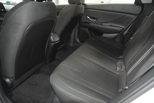 2022 Hyundai Elantra SEL IVT - 23009910 - 31