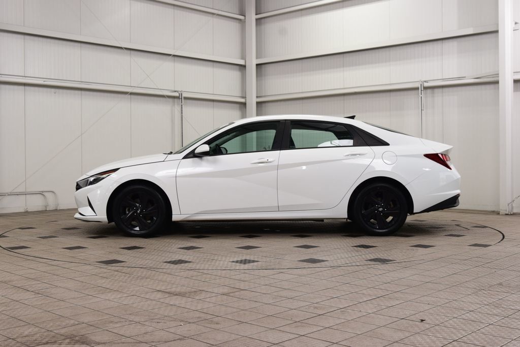 2022 Hyundai Elantra SEL IVT - 23009910 - 3