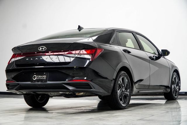 2022 Hyundai Elantra SEL IVT - 23040202 - 12