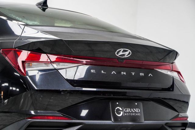 2022 Hyundai Elantra SEL IVT - 23040202 - 13