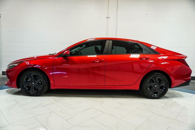 2022 Hyundai Elantra SEL IVT - 22935689 - 31