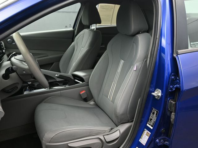 2022 Hyundai Elantra SEL IVT - 22978611 - 10