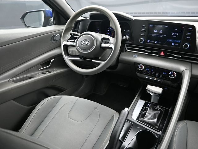2022 Hyundai Elantra SEL IVT - 22978611 - 17