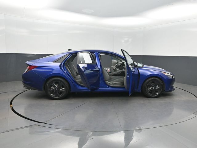 2022 Hyundai Elantra SEL IVT - 22978611 - 31
