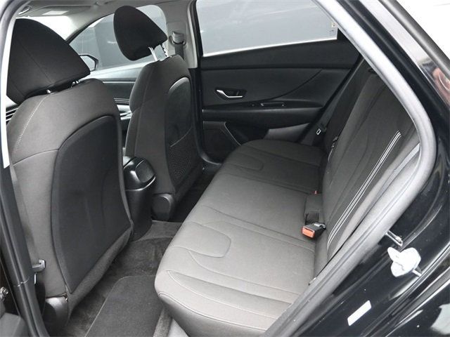 2022 Hyundai Elantra SEL IVT - 22979875 - 12