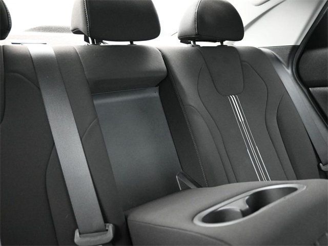 2022 Hyundai Elantra SEL IVT - 22979875 - 19