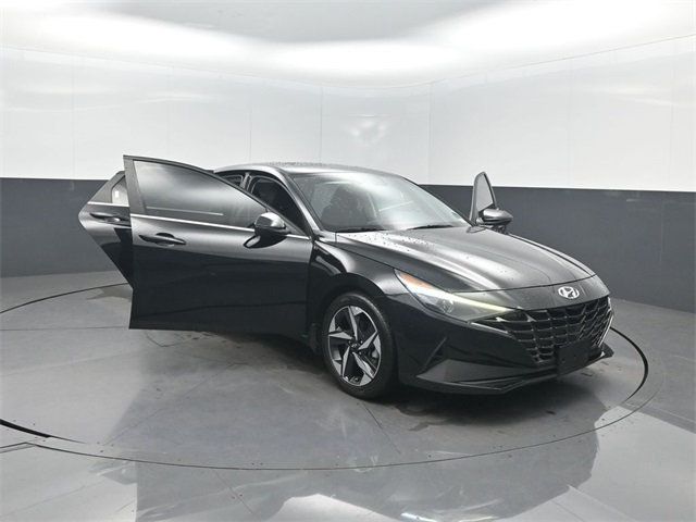 2022 Hyundai Elantra SEL IVT - 22979875 - 36