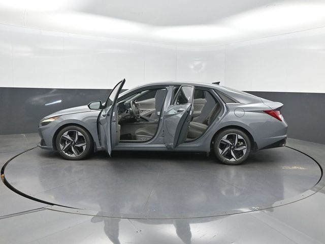 2022 Hyundai Elantra SEL IVT - 22998137 - 32