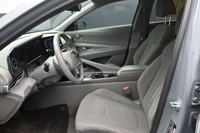 2022 Hyundai Elantra SEL IVT - 22998137 - 5