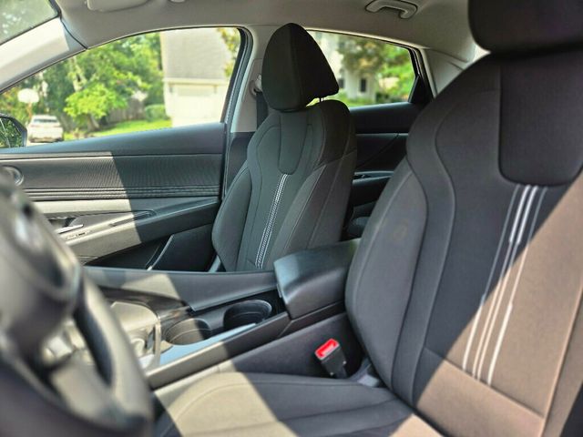2022 Hyundai Elantra SEL IVT - 23045070 - 10