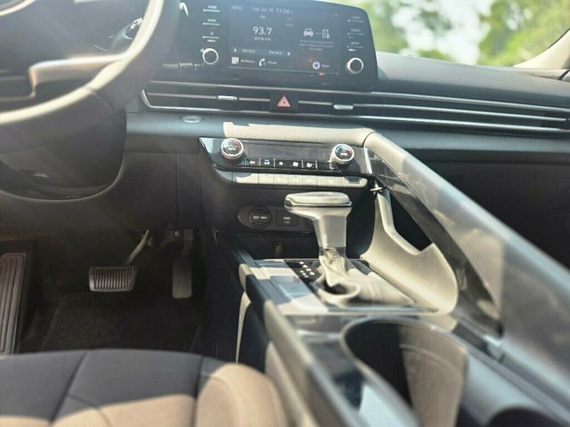 2022 Hyundai Elantra SEL IVT - 23045070 - 13