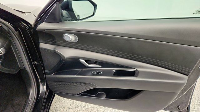 2022 Hyundai Elantra SEL IVT - 22967431 - 25