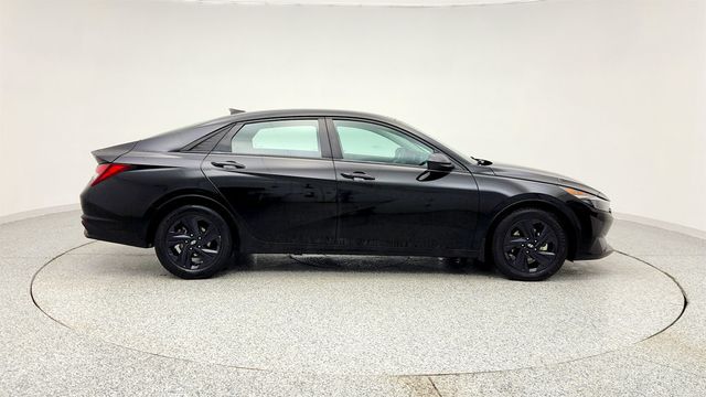 2022 Hyundai Elantra SEL IVT - 22967431 - 3