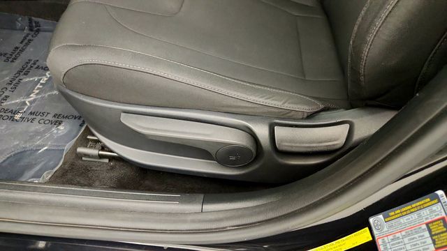 2022 Hyundai Elantra SEL IVT - 23086524 - 10