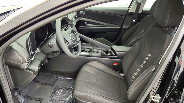 2022 Hyundai Elantra SEL IVT - 23086524 - 17