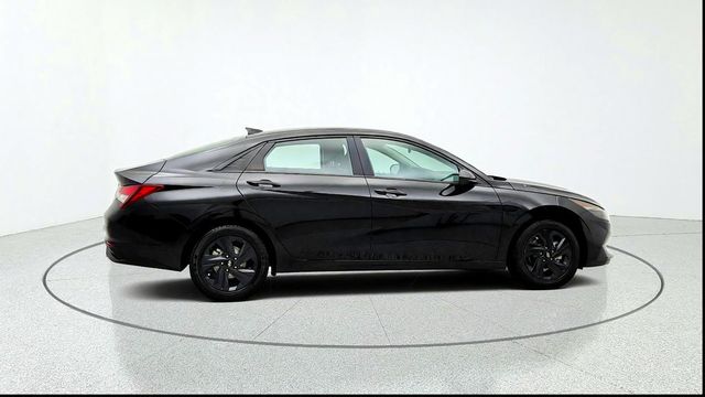 2022 Hyundai Elantra SEL IVT - 23086524 - 3