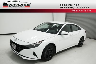 2022 Hyundai Elantra Hybrid