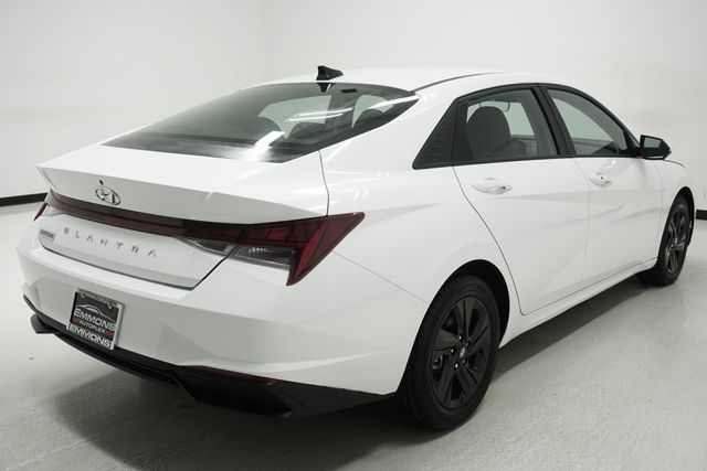 2022 Hyundai Elantra Hybrid Blue DCT - 23026661 - 3