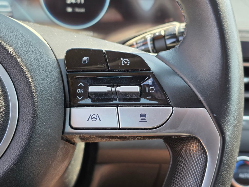 2022 Hyundai Elantra Hybrid Limited DCT - 22994875 - 25