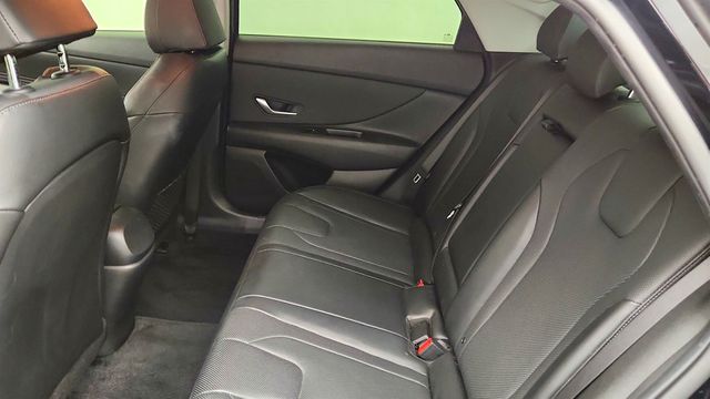 2022 Hyundai Elantra Hybrid Limited DCT - 23047981 - 21