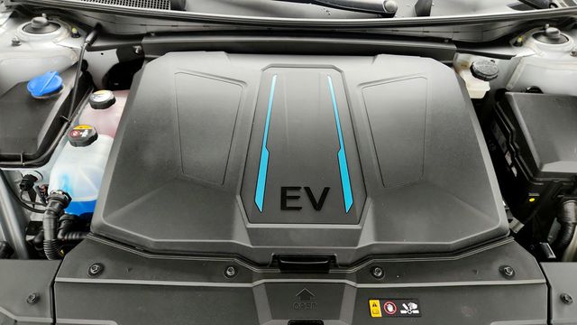 2022 Hyundai IONIQ 5 SE AWD - 22942684 - 24