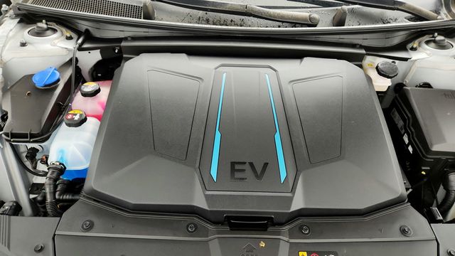 2022 Hyundai IONIQ 5 SE AWD - 22949928 - 26