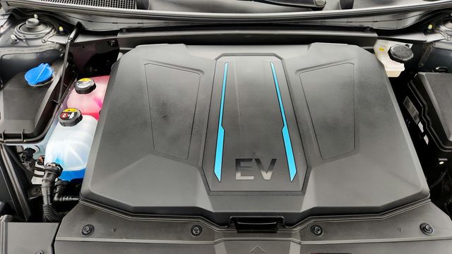 2022 Hyundai IONIQ 5 SEL - 22956512 - 25