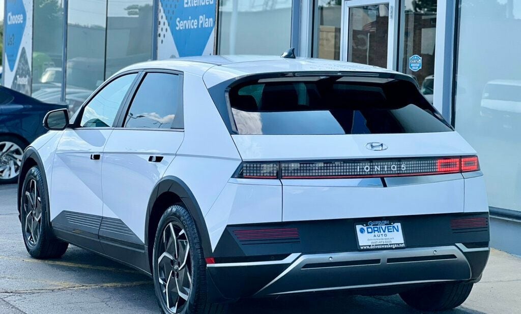 2022 Hyundai Ioniq 5 SEL photo 4