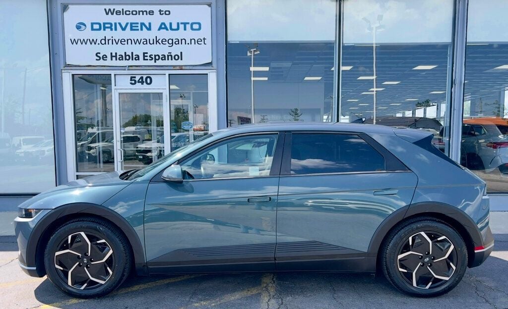 2022 Hyundai Ioniq 5 SE photo 2