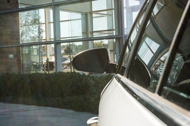 2022 Hyundai Ioniq Hybrid SEL Hatchback - 22999557 - 11