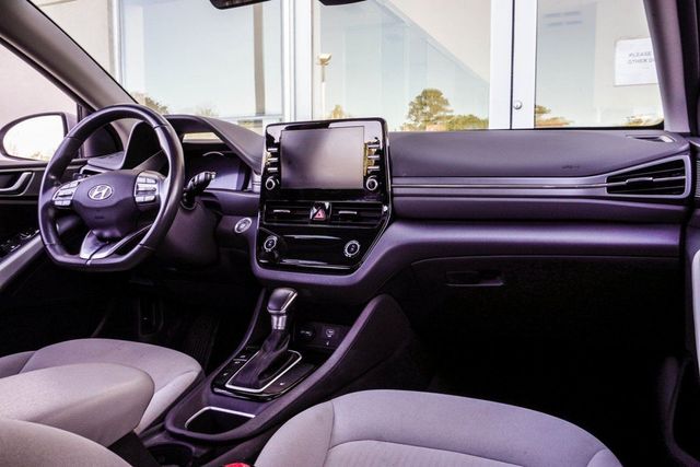 2022 Hyundai Ioniq Hybrid SEL Hatchback - 22999557 - 13