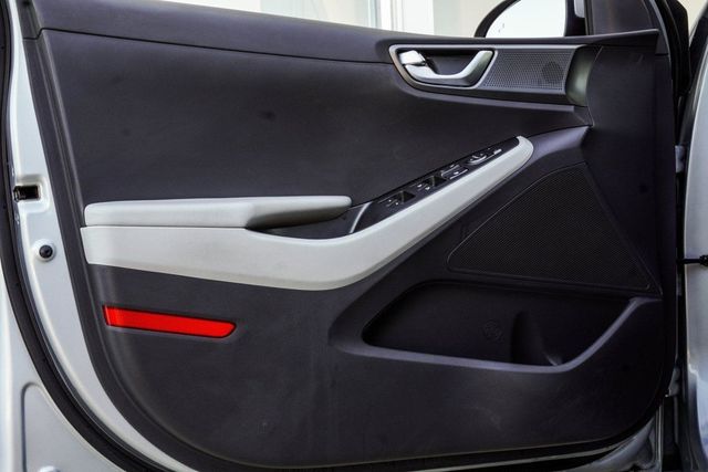 2022 Hyundai Ioniq Hybrid SEL Hatchback - 22999557 - 14