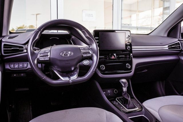 2022 Hyundai Ioniq Hybrid SEL Hatchback - 22999557 - 4