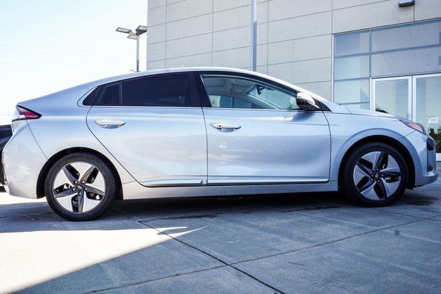 2022 Hyundai Ioniq Hybrid SEL Hatchback - 22999557 - 7