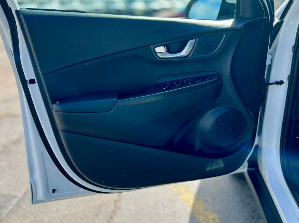 2022 Hyundai KONA SEL - 22899665 - 9