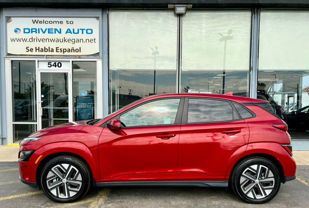 2022 Hyundai Kona SEL photo 2