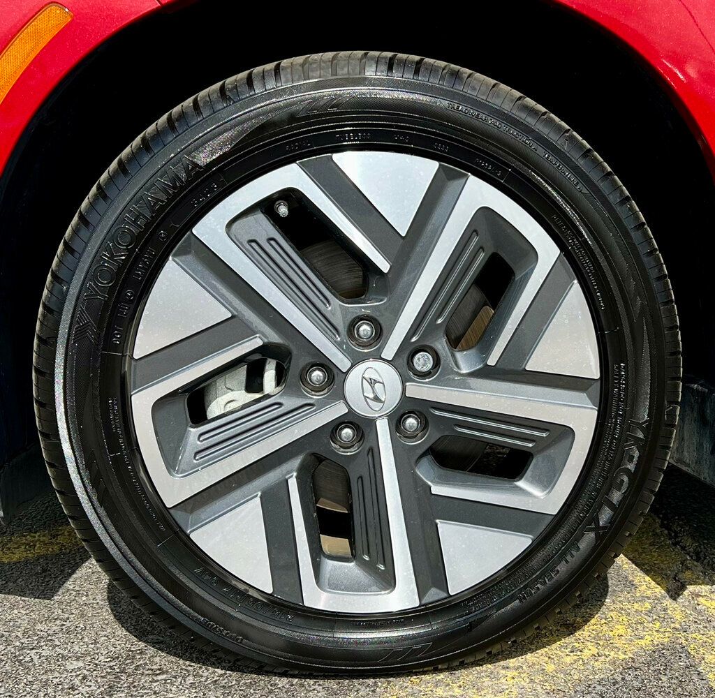 2022 Hyundai KONA SEL - 22899667 - 28