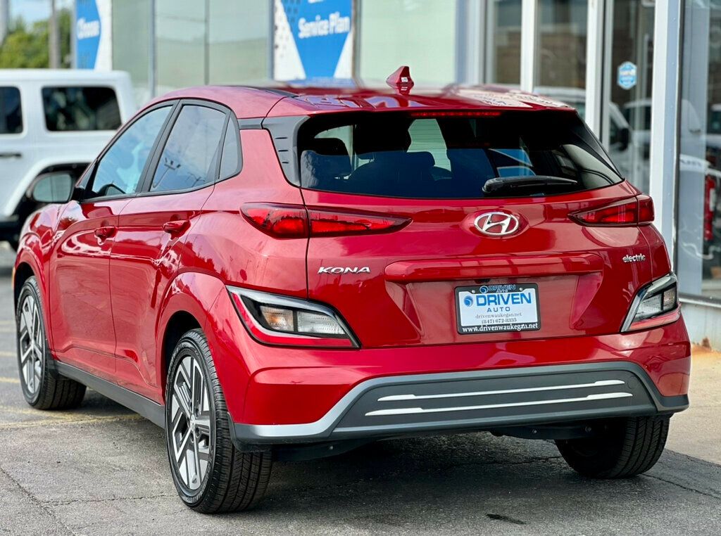 2022 Hyundai Kona SEL photo 3